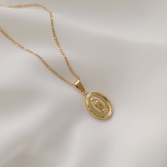 Virgin Mary Necklace | 18k Gold Filled - Picture 6 of 8